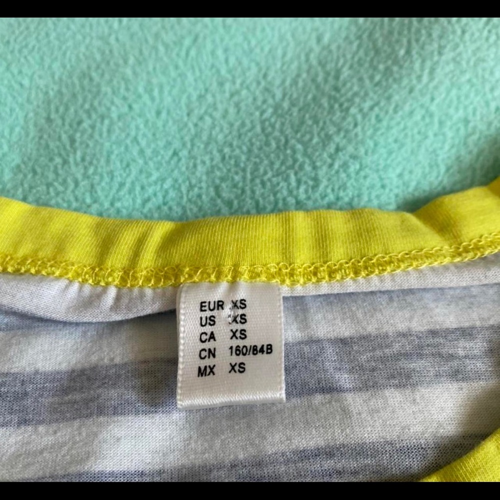 Color Block Striped T-Shirt - Picture 3 of 3